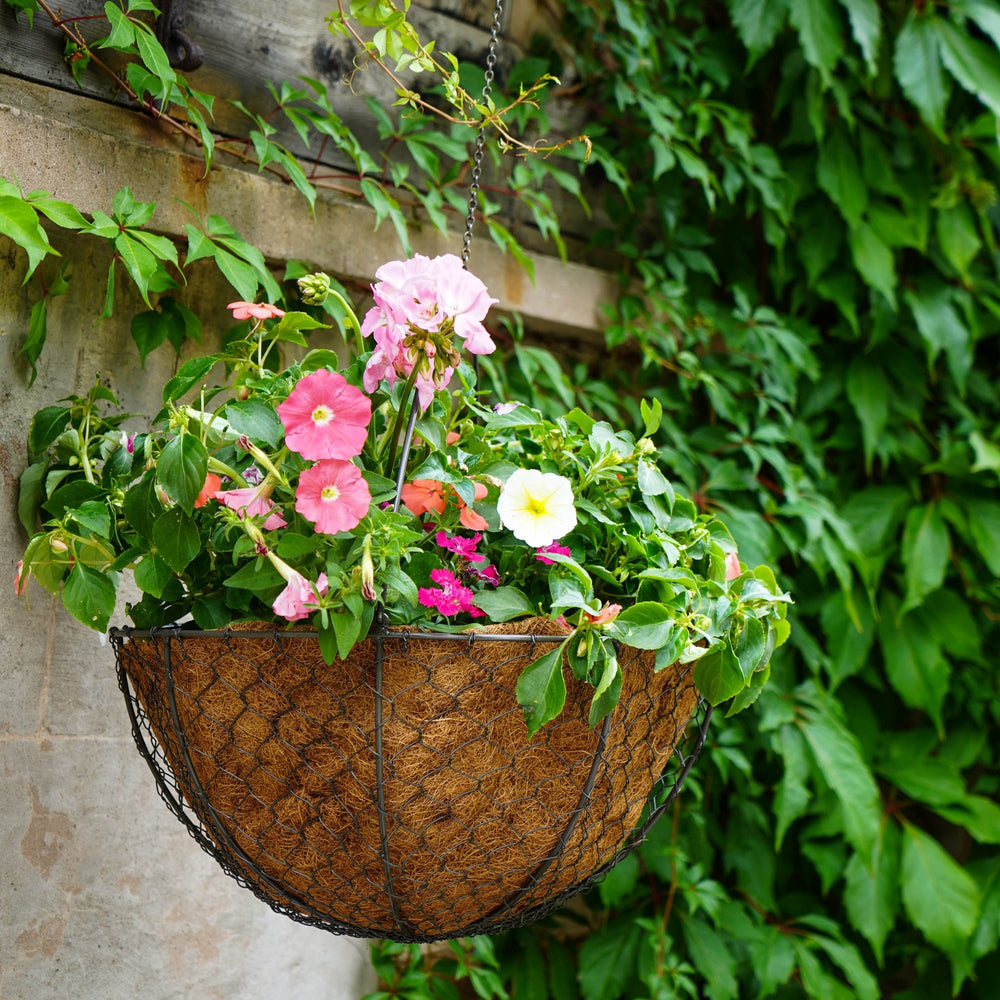 Outdoor Hanging Wired Netted Basket-Beaumonde