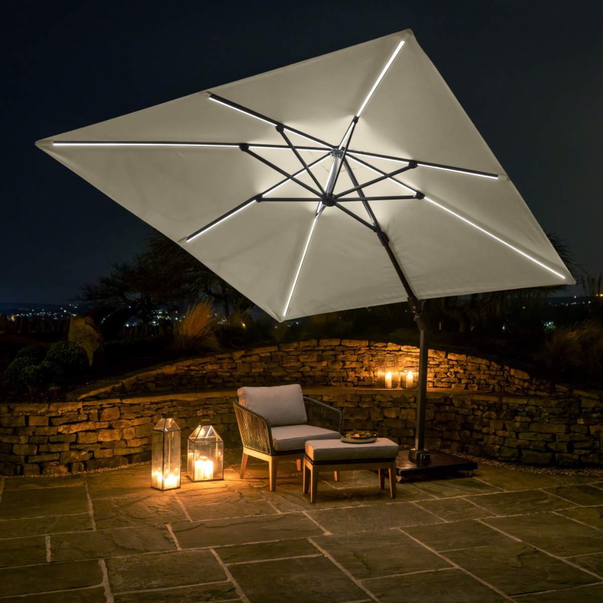 Beau&Co Glow Challenger T2 3m Square Champagne Free Arm Parasol
