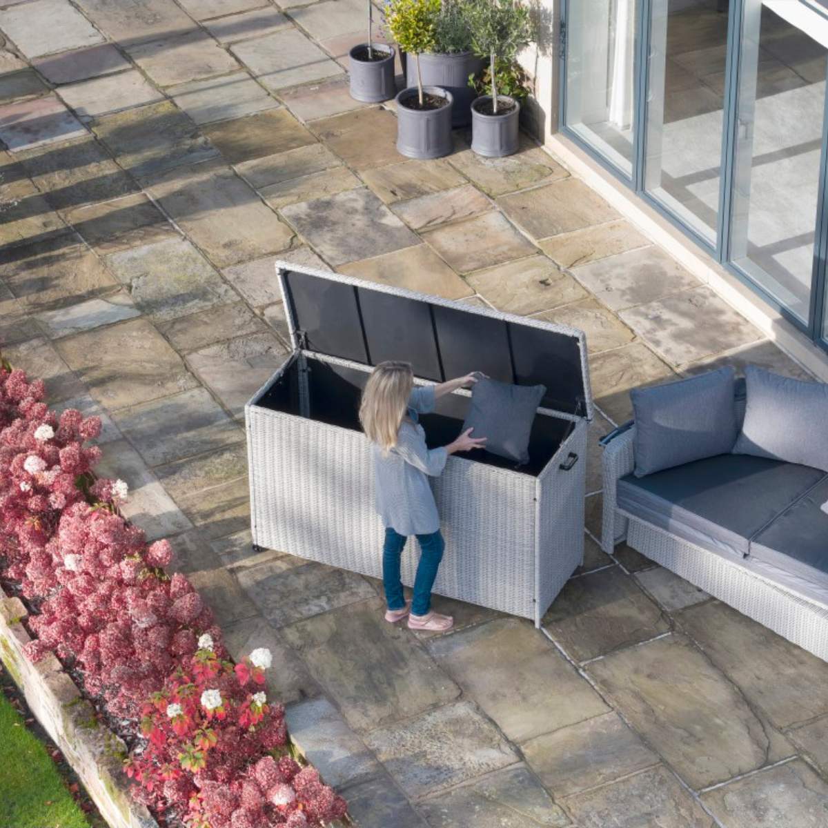 Beau&Co Stone Grey Large Cushion Box K/D