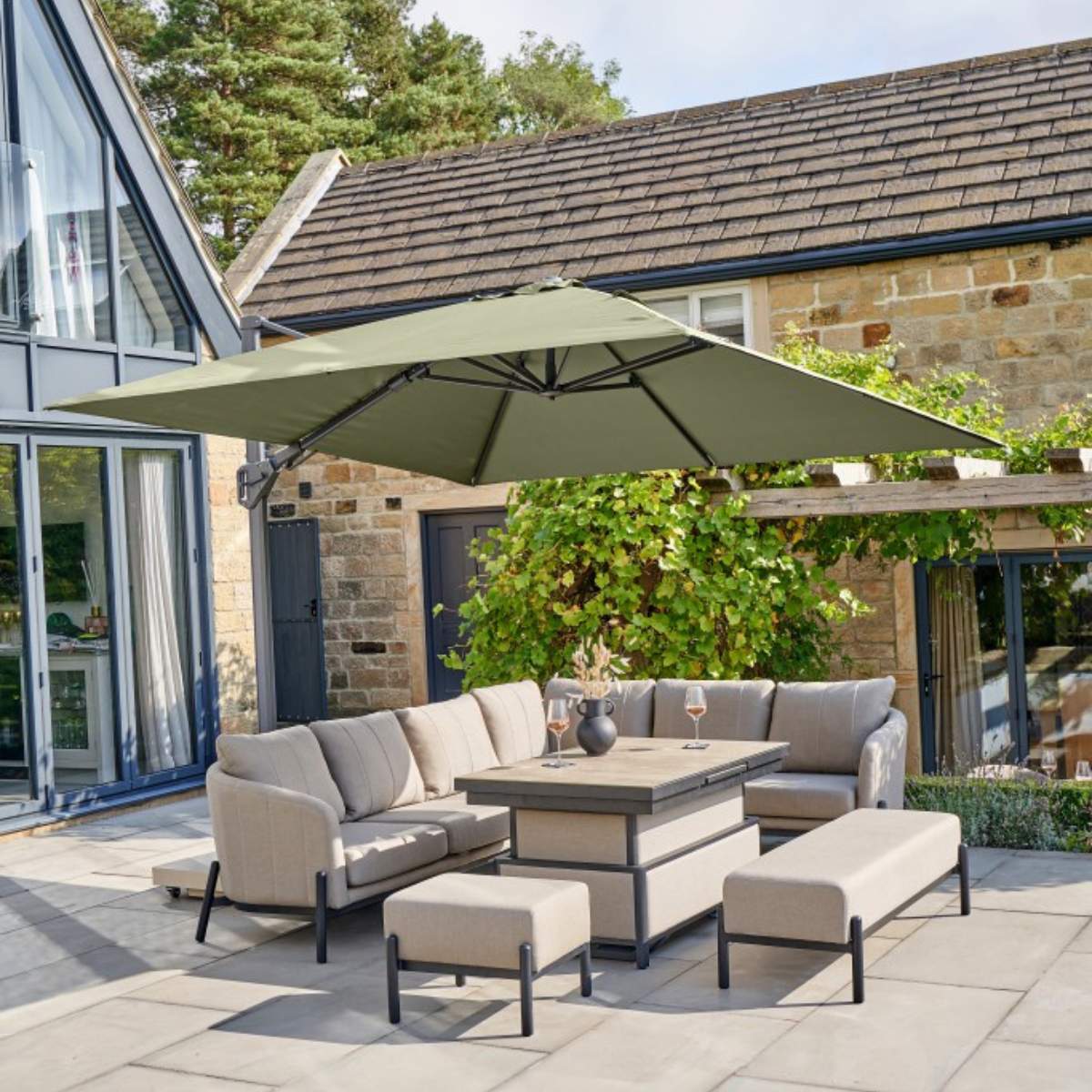 Beau&Co Challenger T2 3m Square Premium Lush Green Free Arm Parasol