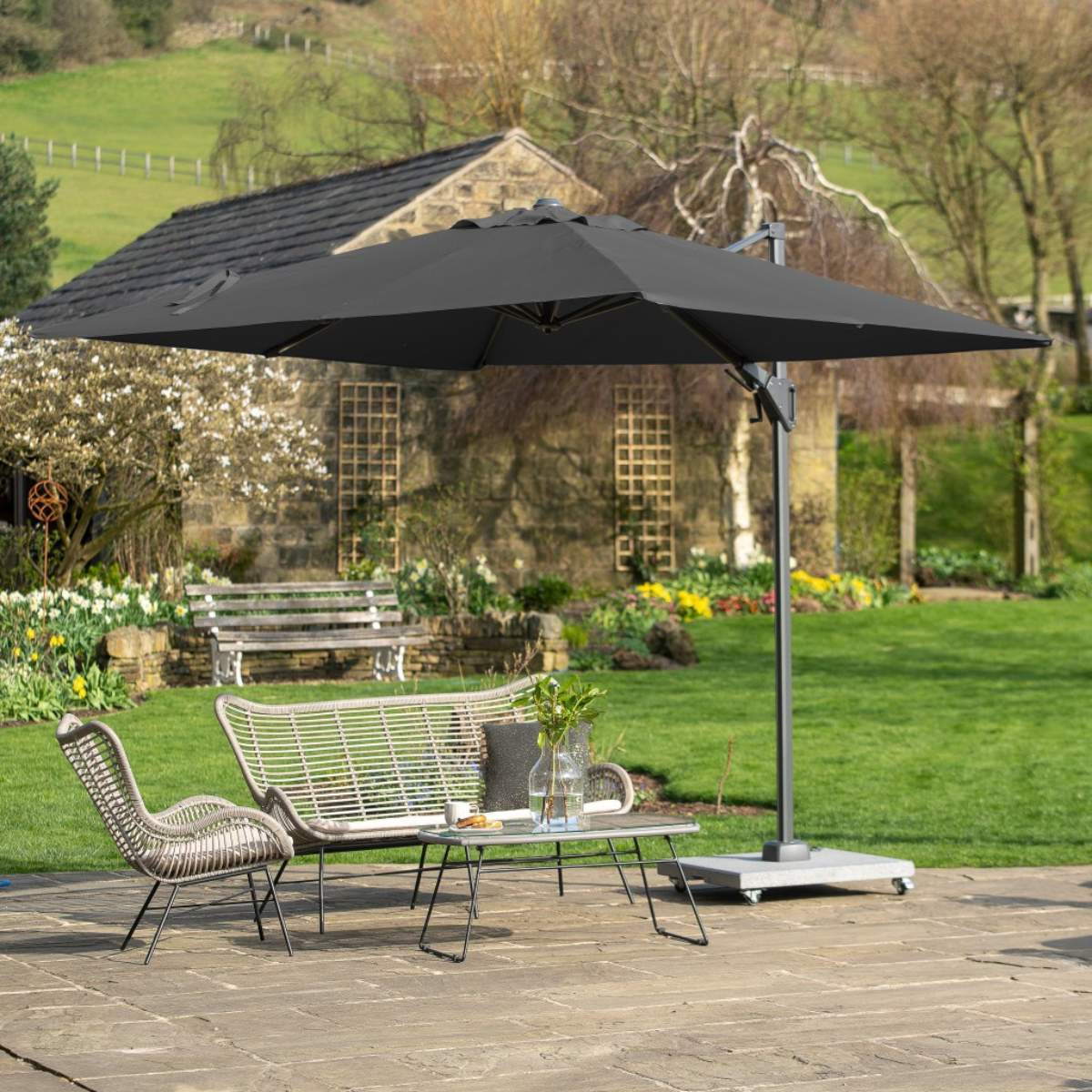 Beau&Co Voyager T2 2.7m Square Anthracite Free Arm Parasol