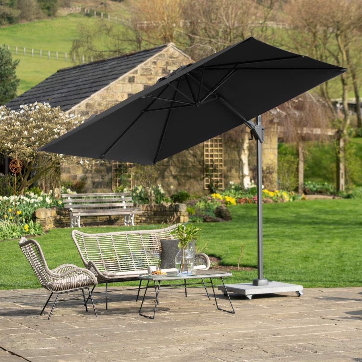 Beau&Co Voyager T2 2.7m Square Anthracite Free Arm Parasol