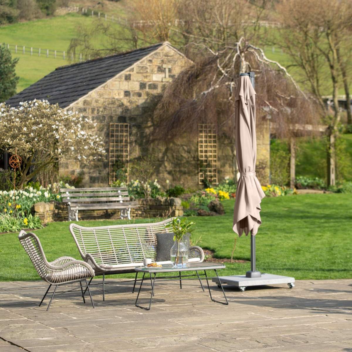 Beau&Co Voyager T2 2.7m Square Taupe Free Arm Parasol