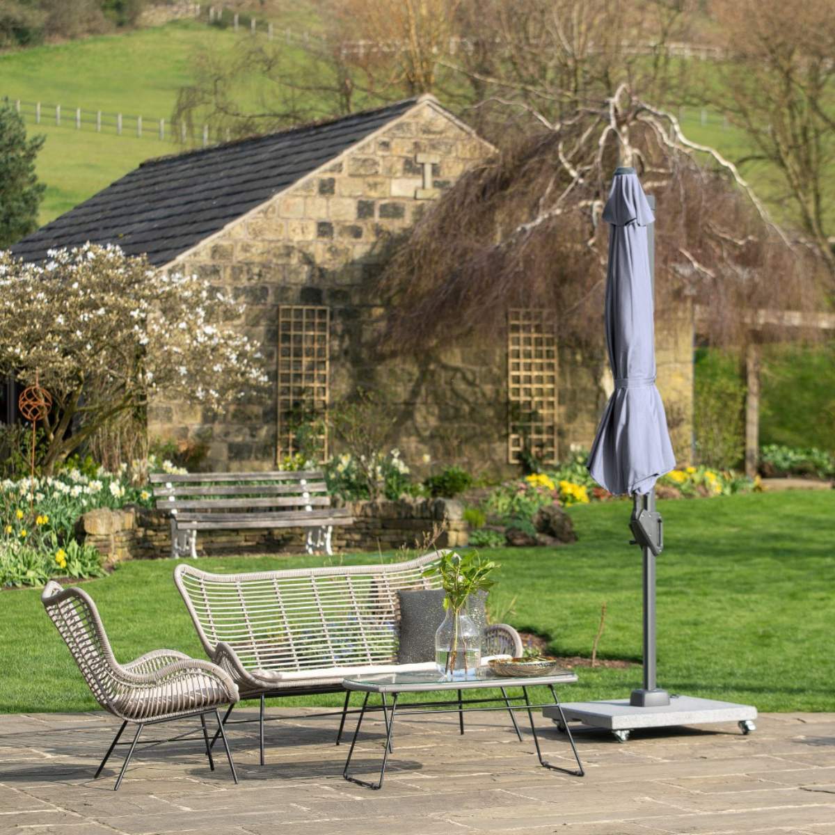 Pacific Lifestyle Voyager T1 3m Round Luna Grey Free Arm Parasol