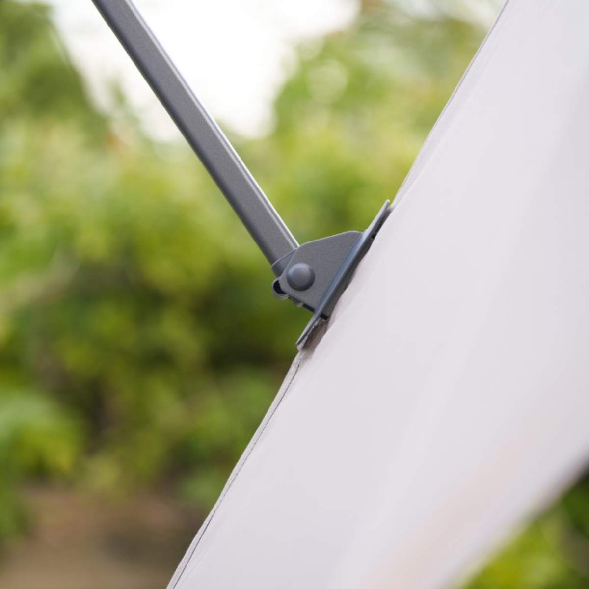 Beau&Co Voyager T1 3m Round Taupe Free Arm Parasol