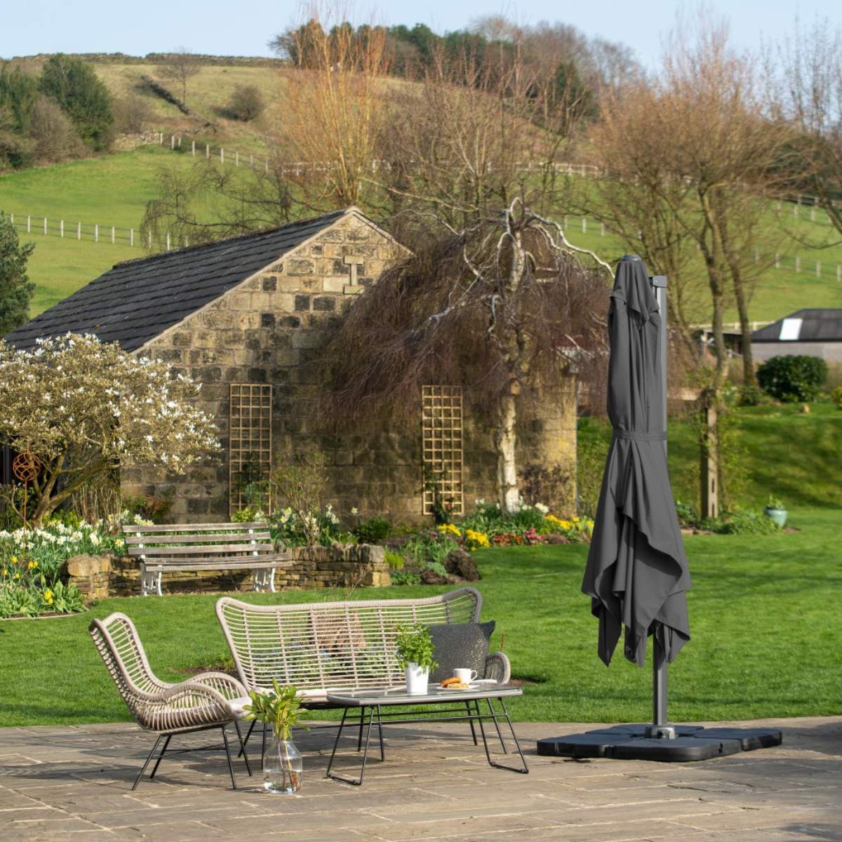 Pacific Lifestyle Challenger T2 3.5 x 2.6m Rectangular Anthracite Free Arm Parasol