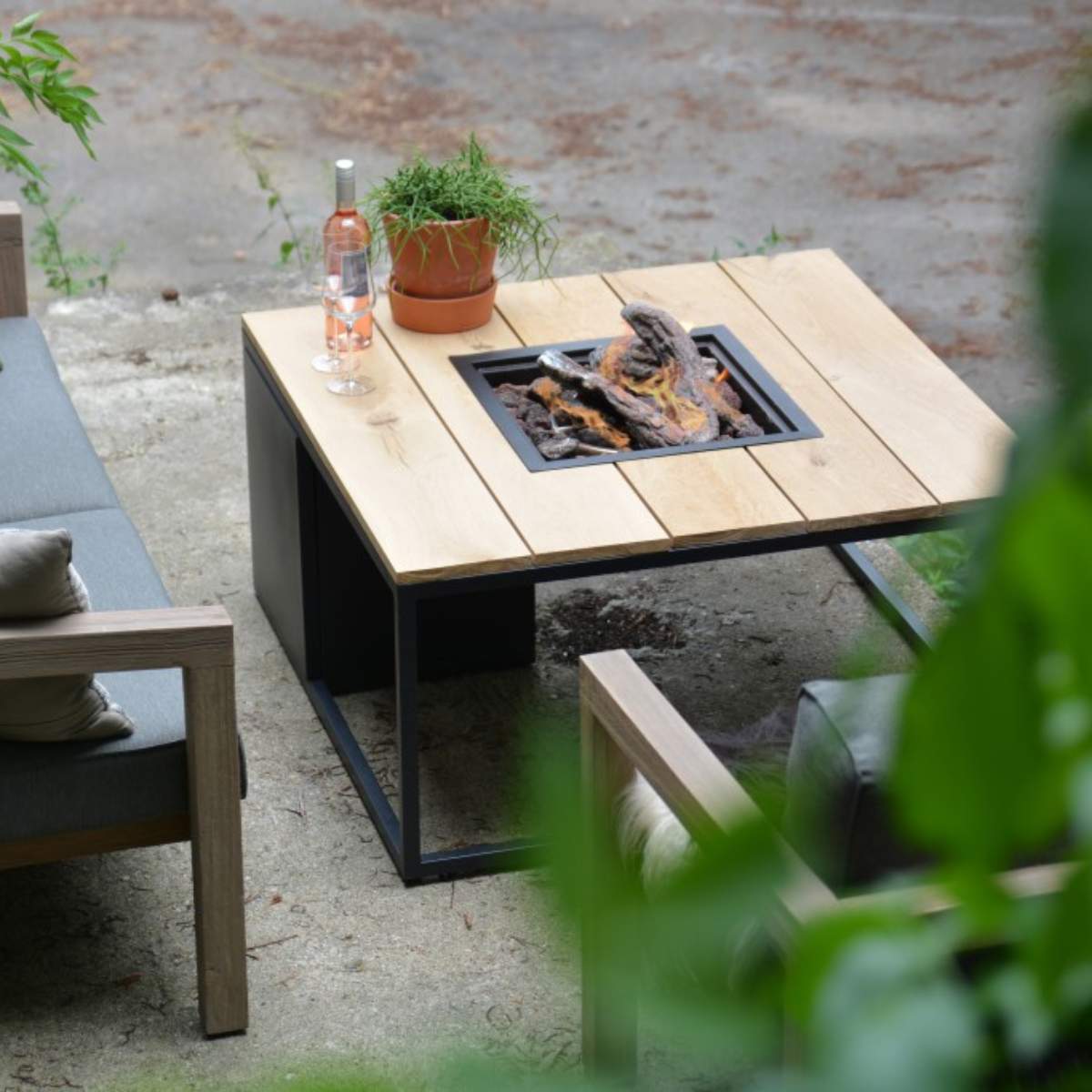 Beau&Co Cosiloft 100 Black and Teak Fire Pit Table