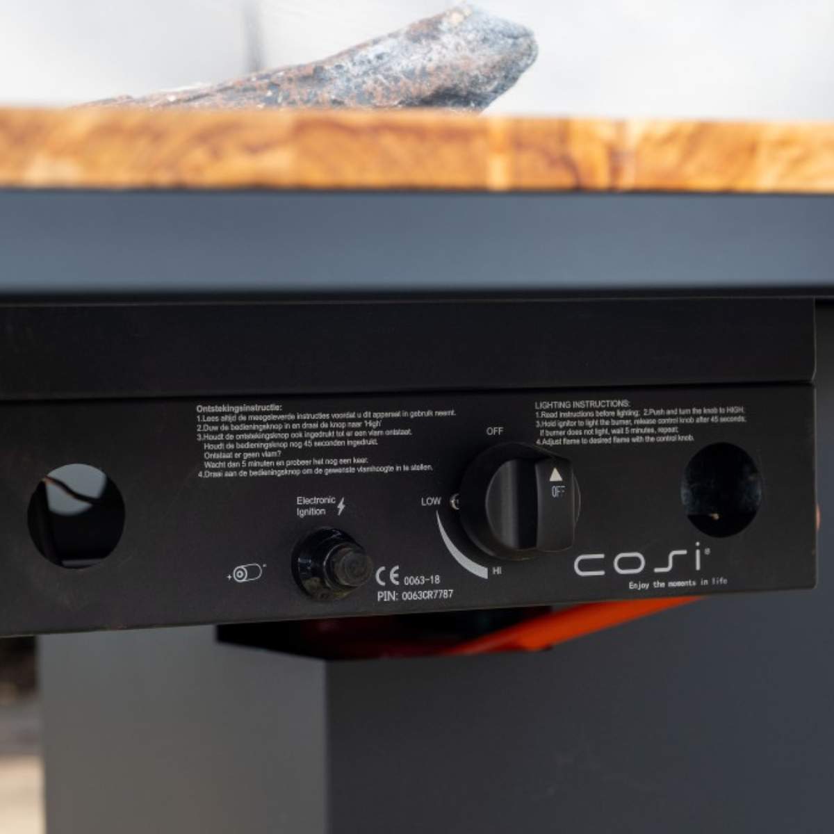 Beau&Co Cosiloft 100 Black and Teak Fire Pit Table