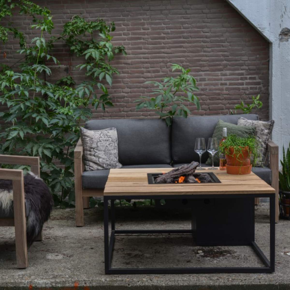 Beau&Co Cosiloft 100 Black and Teak Fire Pit Table