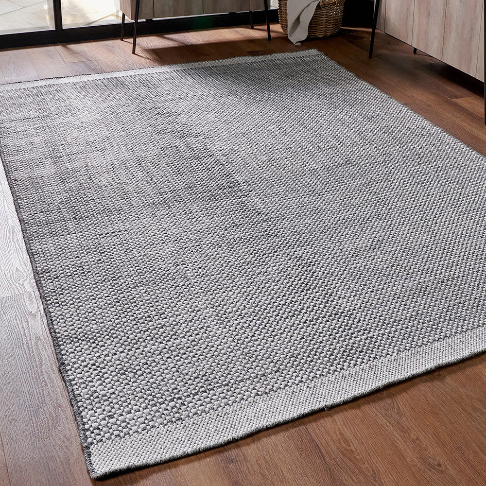 Beau&Co Indoor Outdoor Graphite and White Basket Weave Design Rug