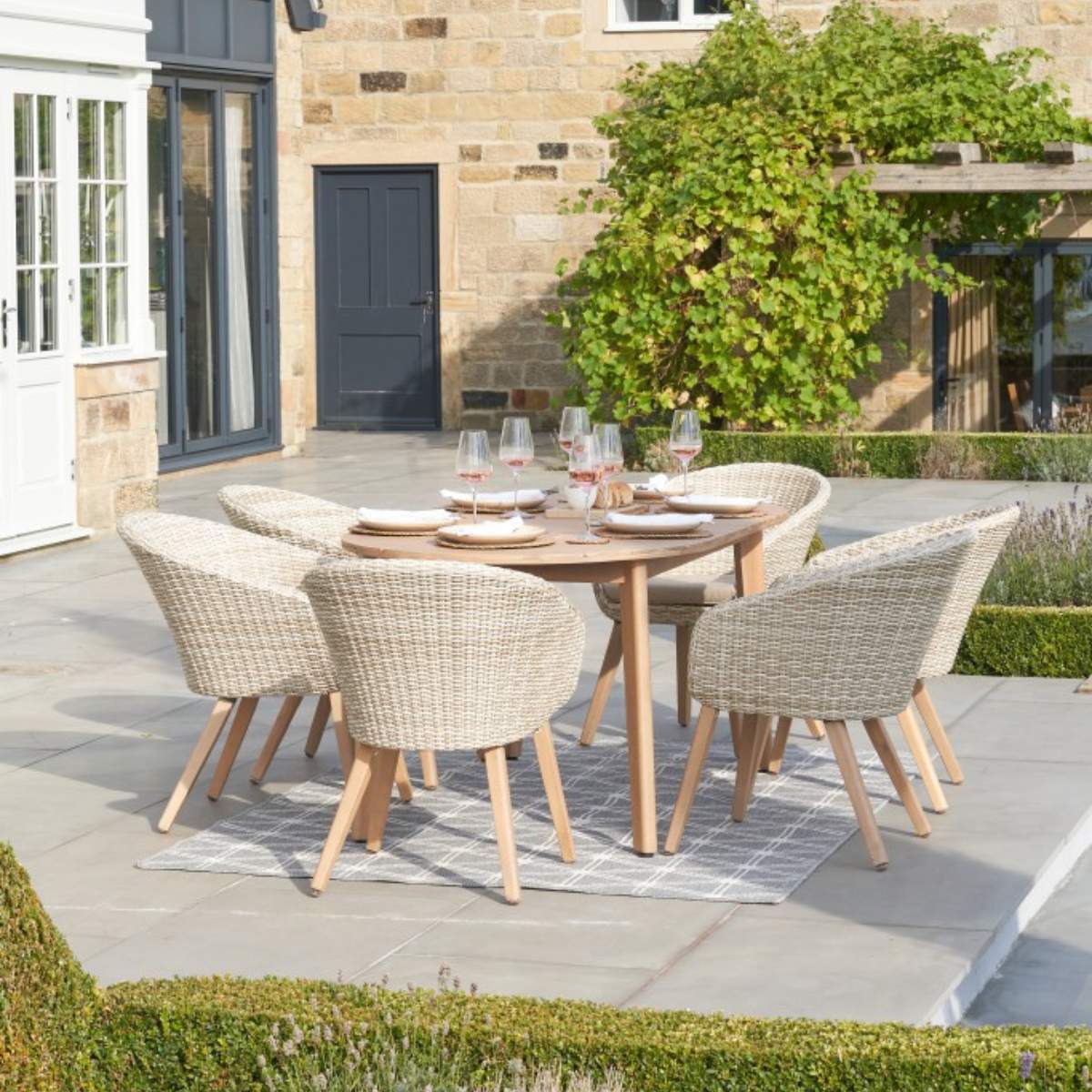 Beau&Co Cabon Outdoor 6 Seater Dining Set