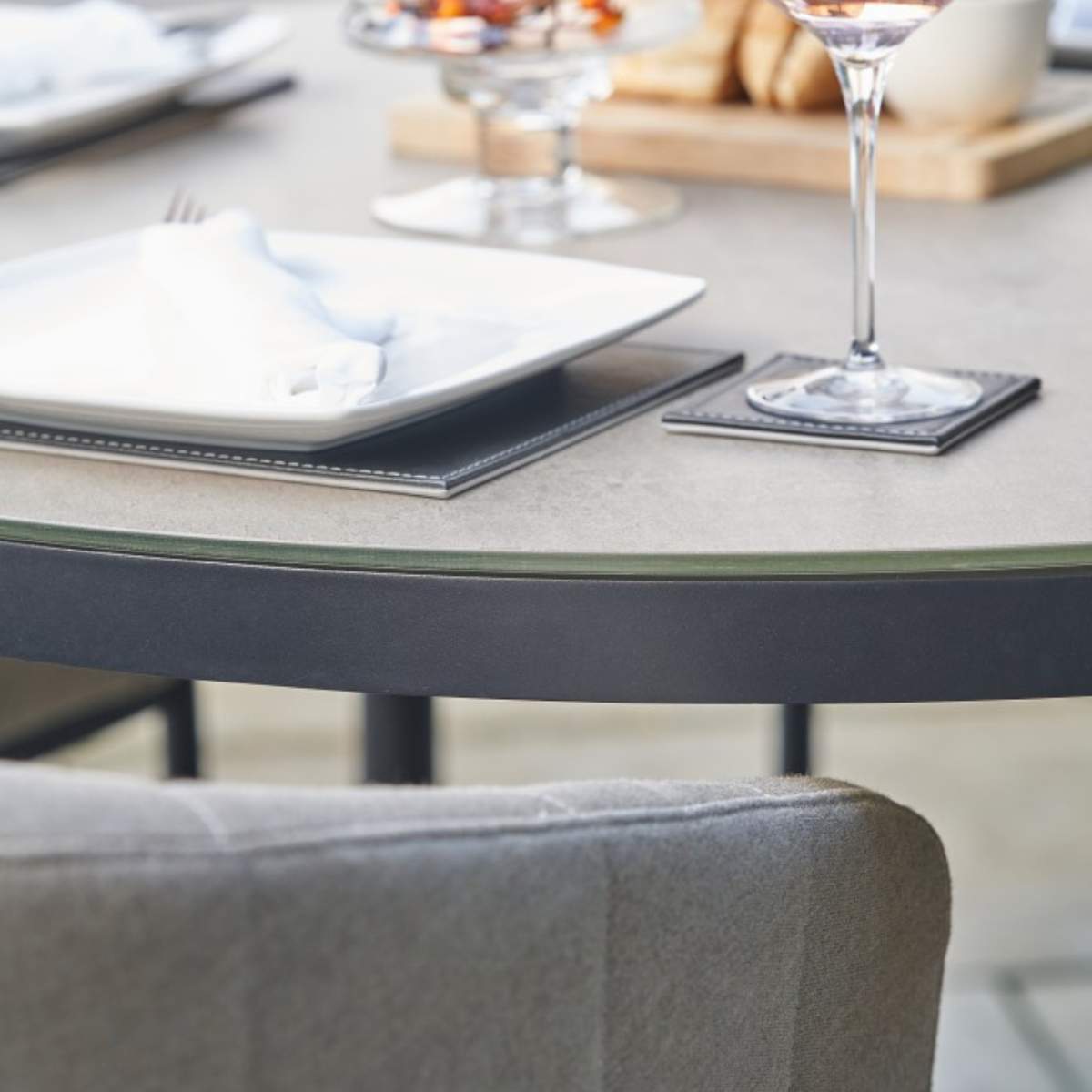 Beau&Co Nevada Putty Outdoor 4 Seater Round Dining Set