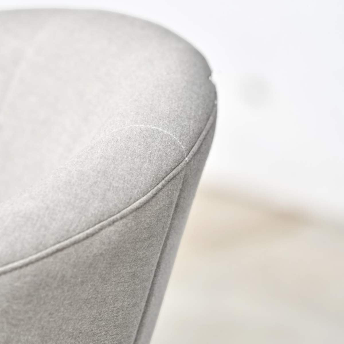 Beau&Co Nevada Putty Outdoor 4 Seater Round Dining Set