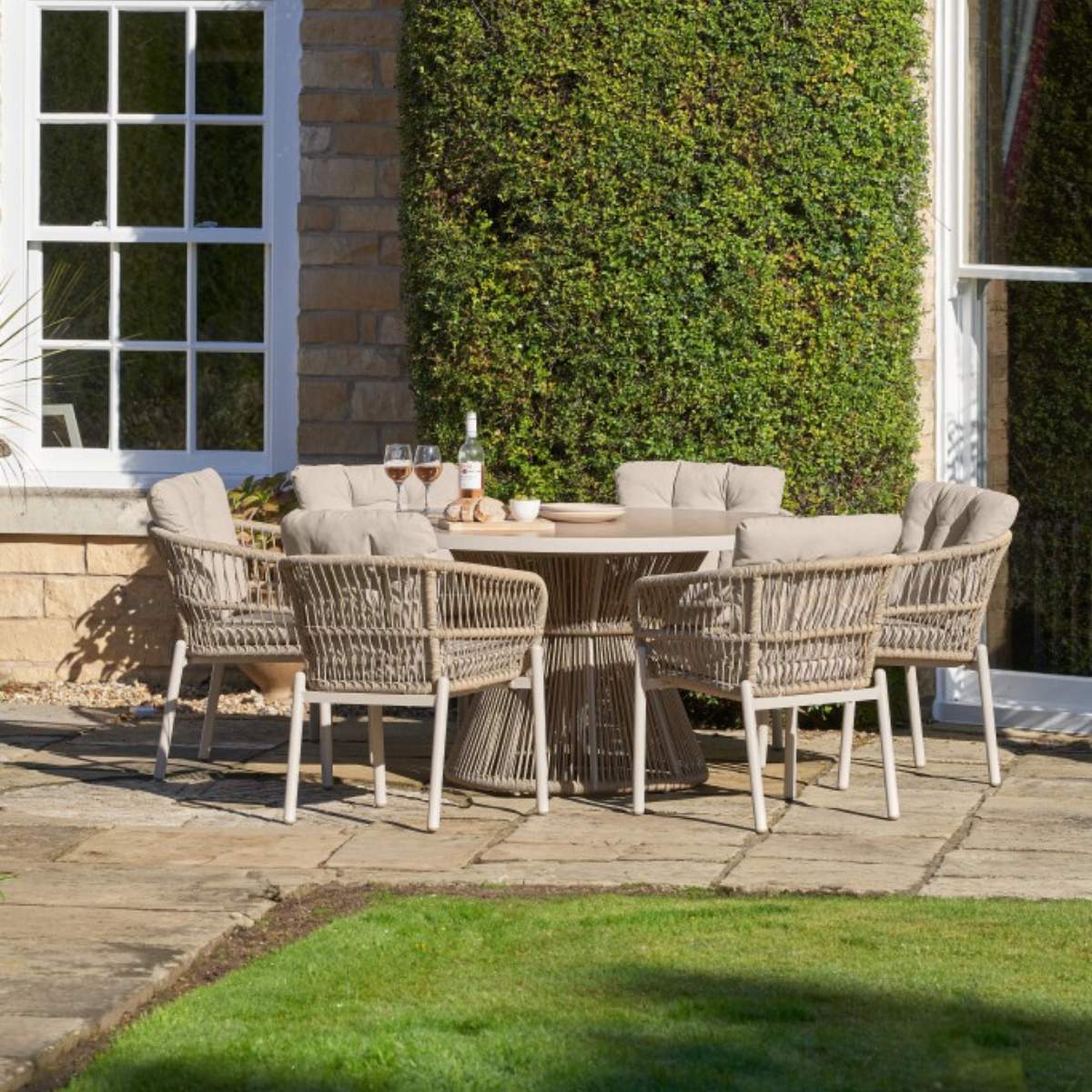 Pacific Lifestyle Martic Outdoor 6 Seater Dining Set