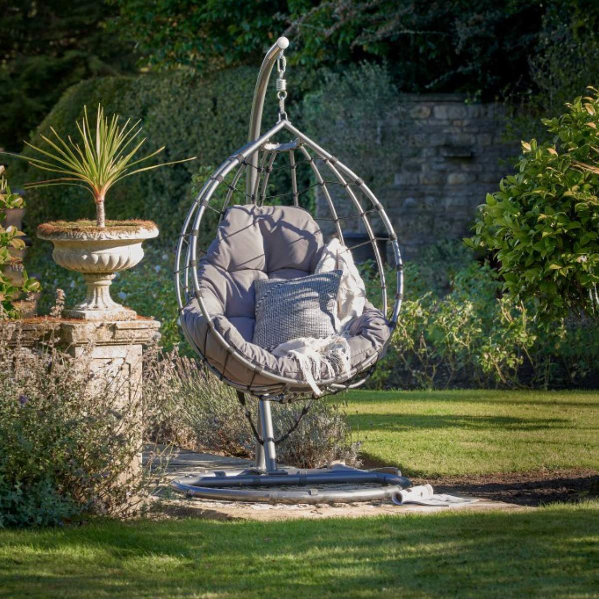 Beau&Co Blake Anthracite Outdoor Hanging Chair