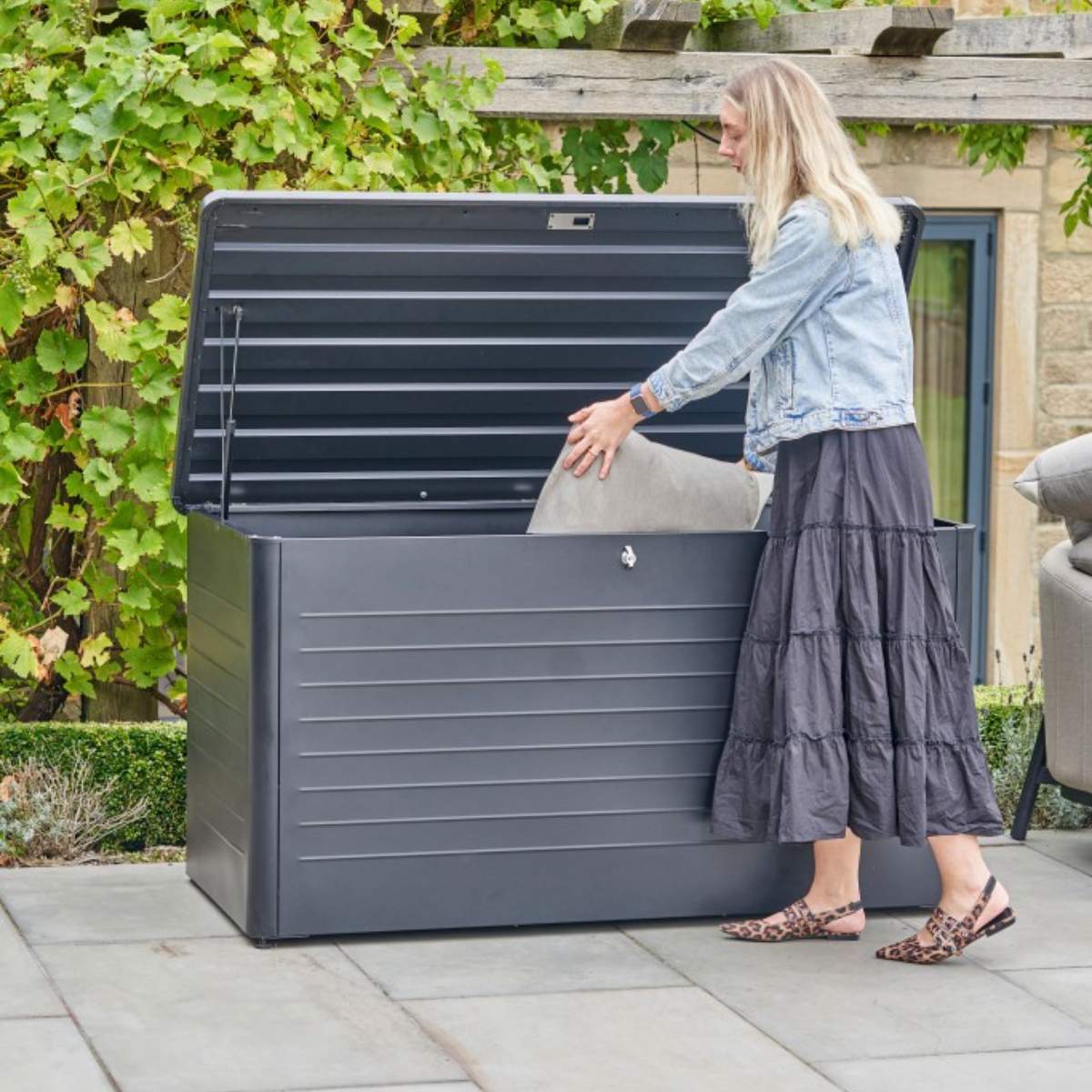 Pacific Lifestyle Rhode Island Large Galvanised Steel Cushion Box Anthracite
