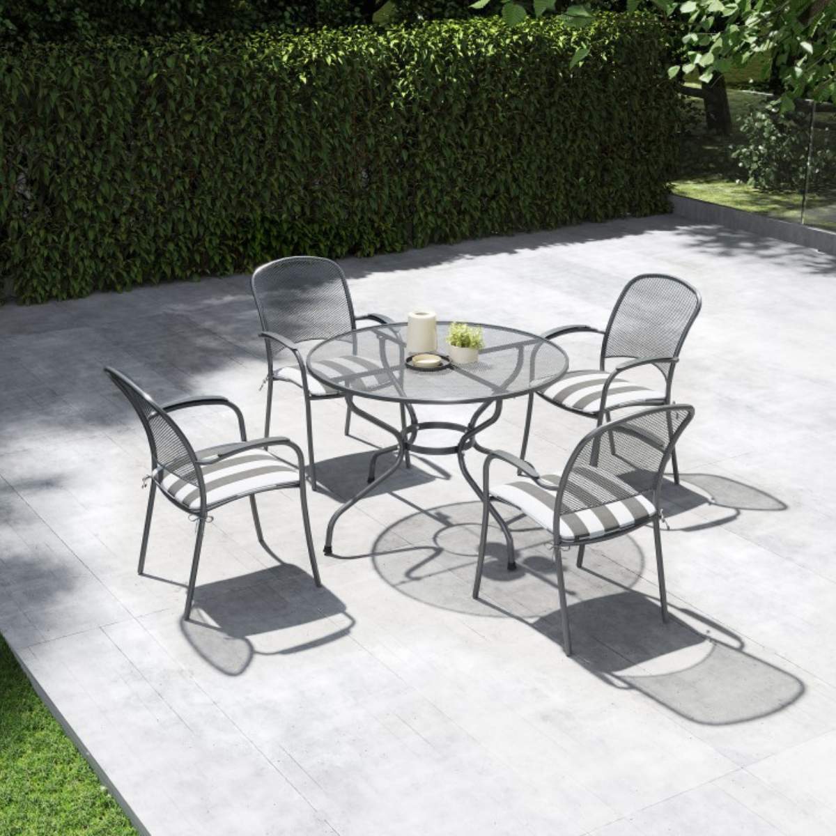 Pacific Lifestyle Carlo Round 4 Seater Dining Set