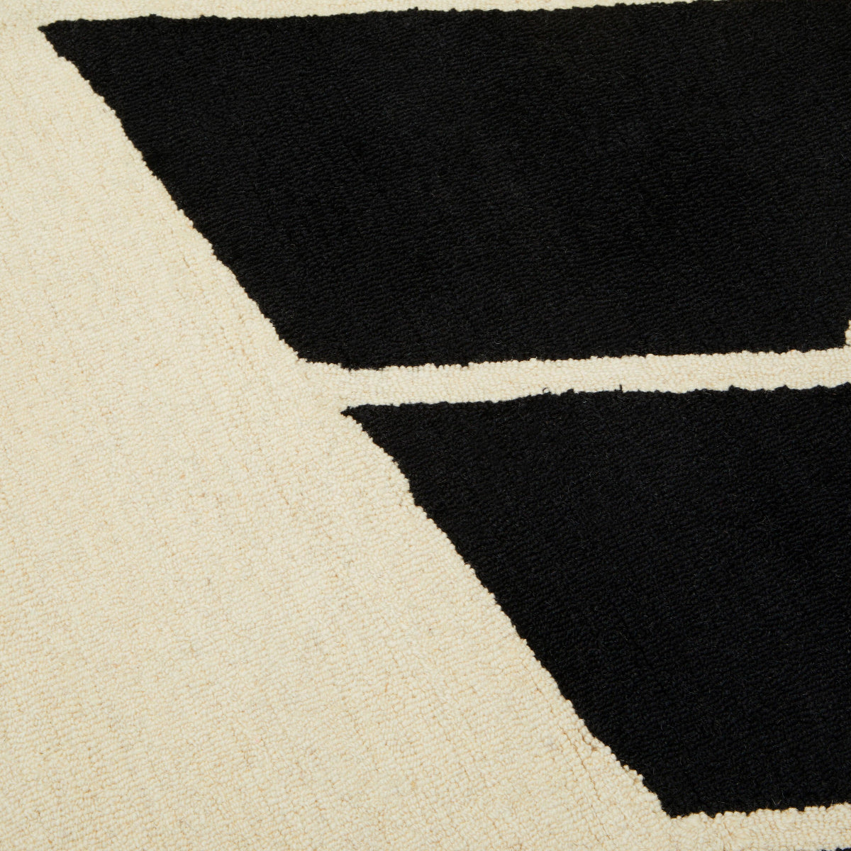 Beaumonde Home Bosie Milana Large Black And White Geometric Rug 8