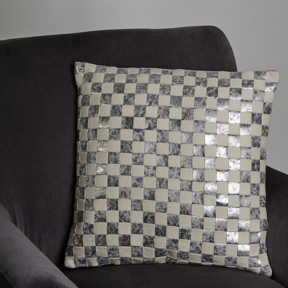 Beaumonde Home Bosie Kensington Townhouse Square Ivory And Silver Check Cushion 3