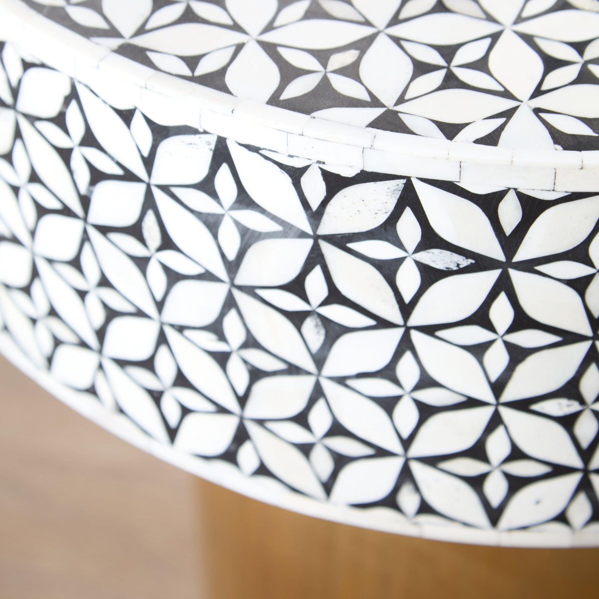 Beaumonde Home Fusion Round Side Table 1