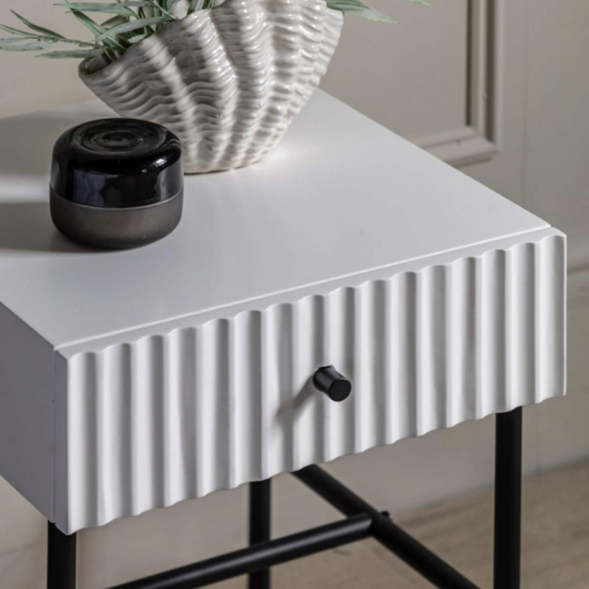 Gallery Direct Buckhurst 1 Drawer Bedside White 400x400x500mm