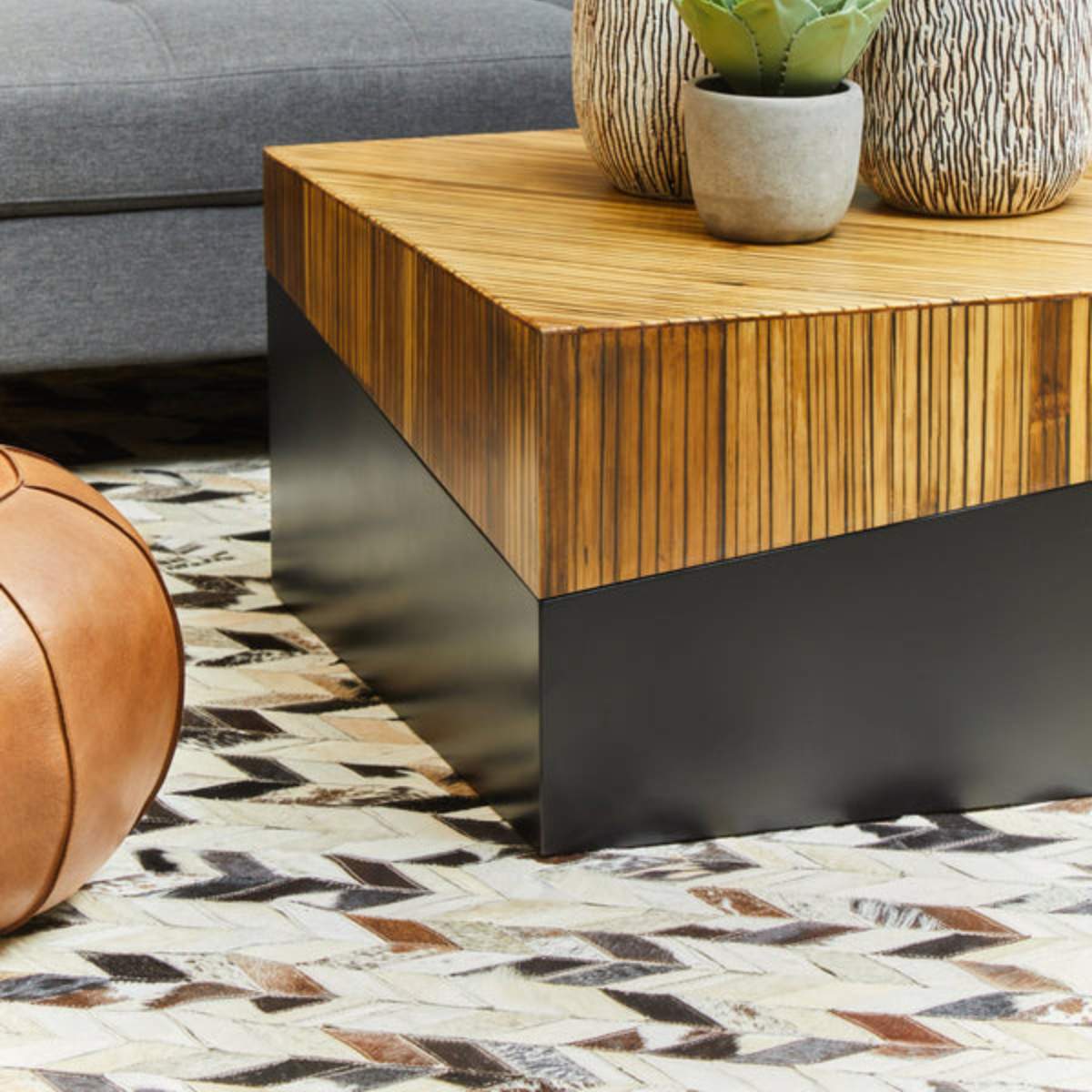 Beaumonde Home Bosie Safira Small Black And White Patchwork Rug