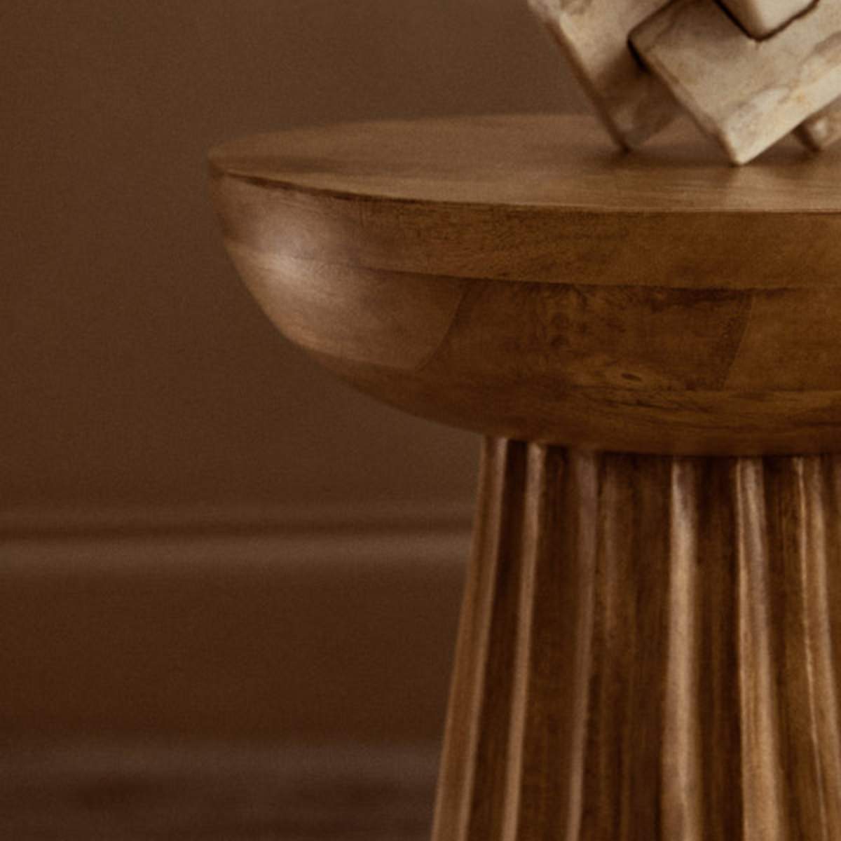 Beaumonde Home Walsa Natural Mango Wood Carved Ridge Side Table