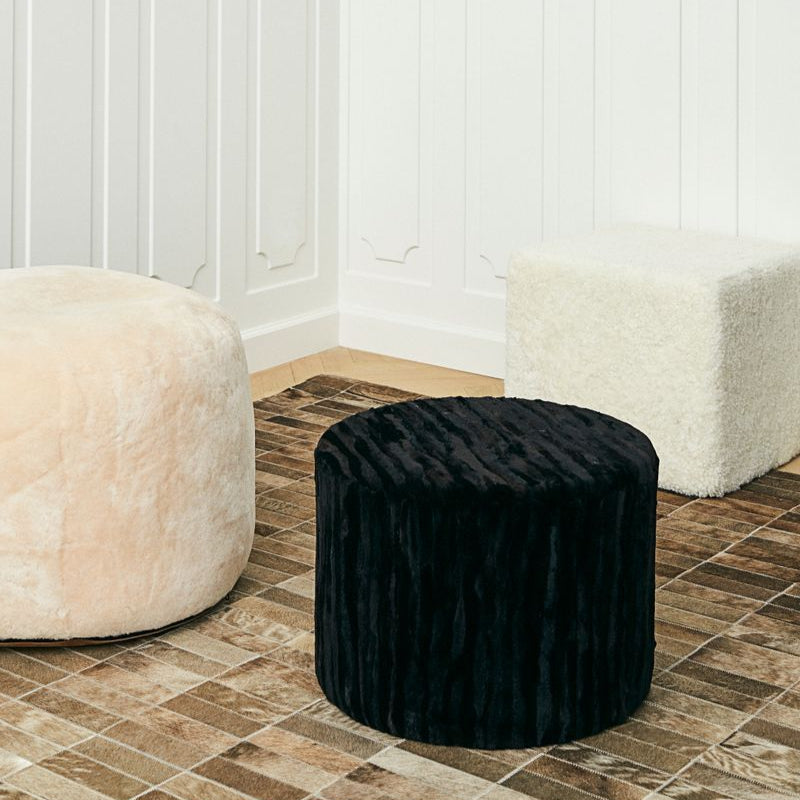 Natures Collection Short Wool Curly Sheepskin Pouf