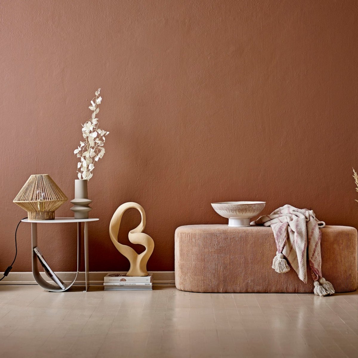 8204897382048973 Bloomingville Isold Vase Lifestyle 4_23