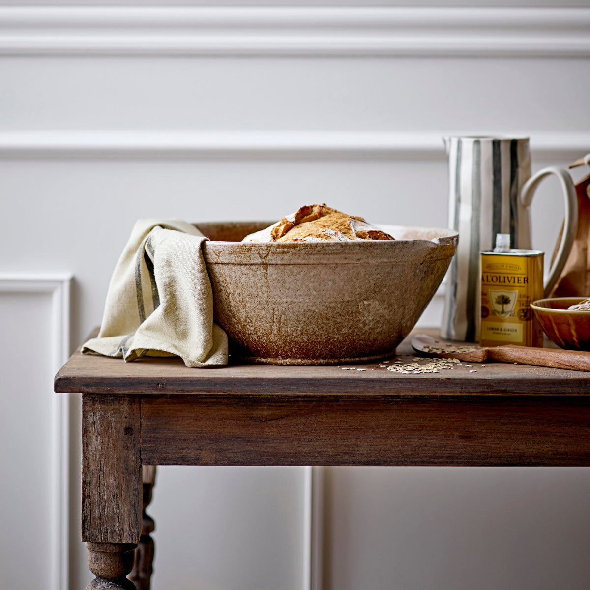 Bloomville Begonia Jug, Green, Stoneware