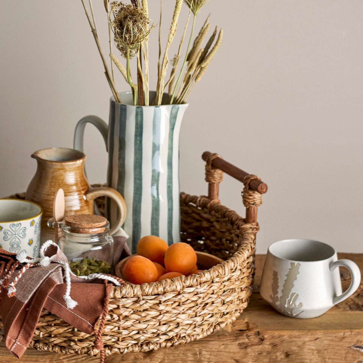 Bloomville Begonia Jug, Green, Stoneware