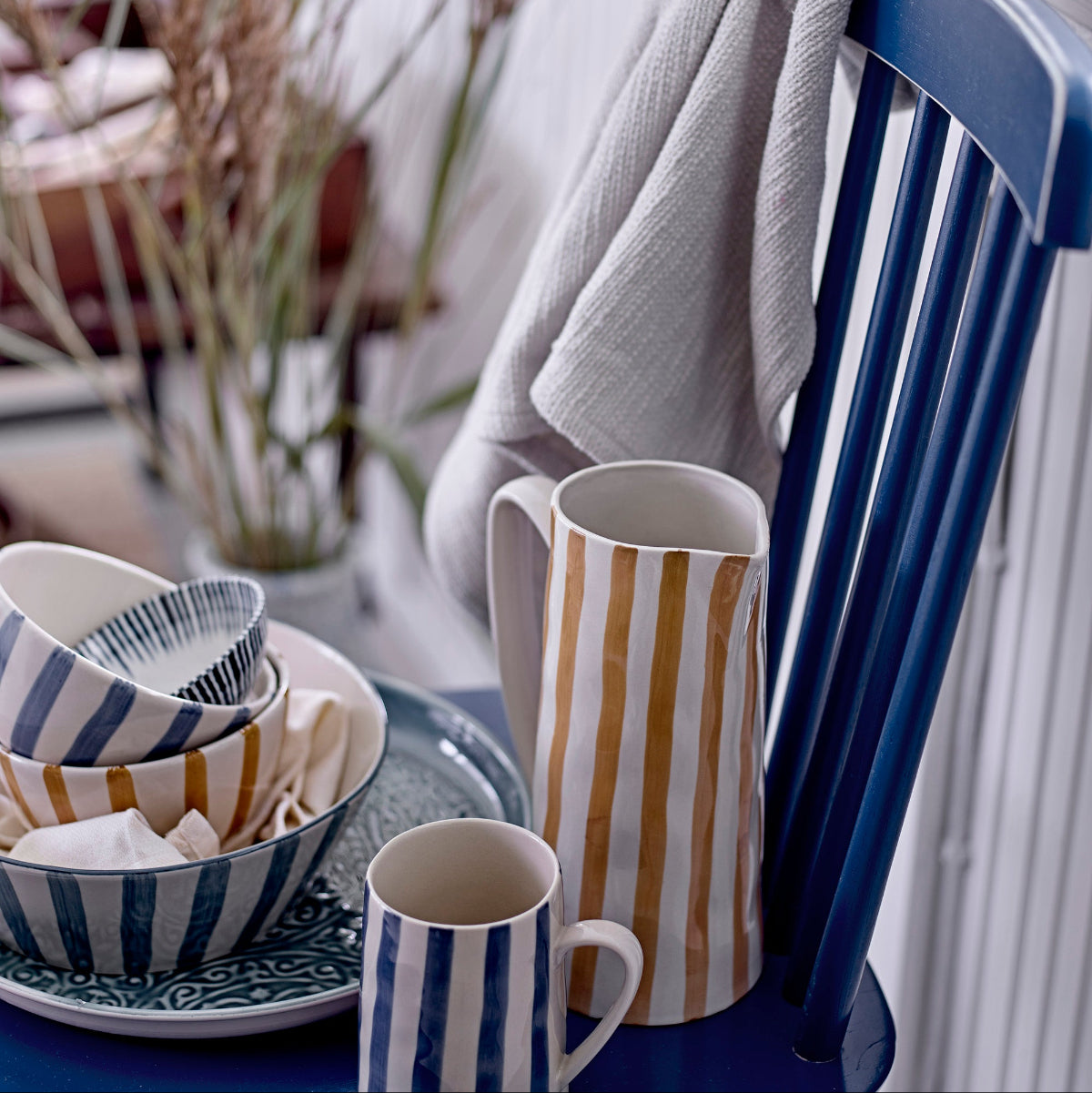 Bloomville Begonia Bowl, Green, Stoneware