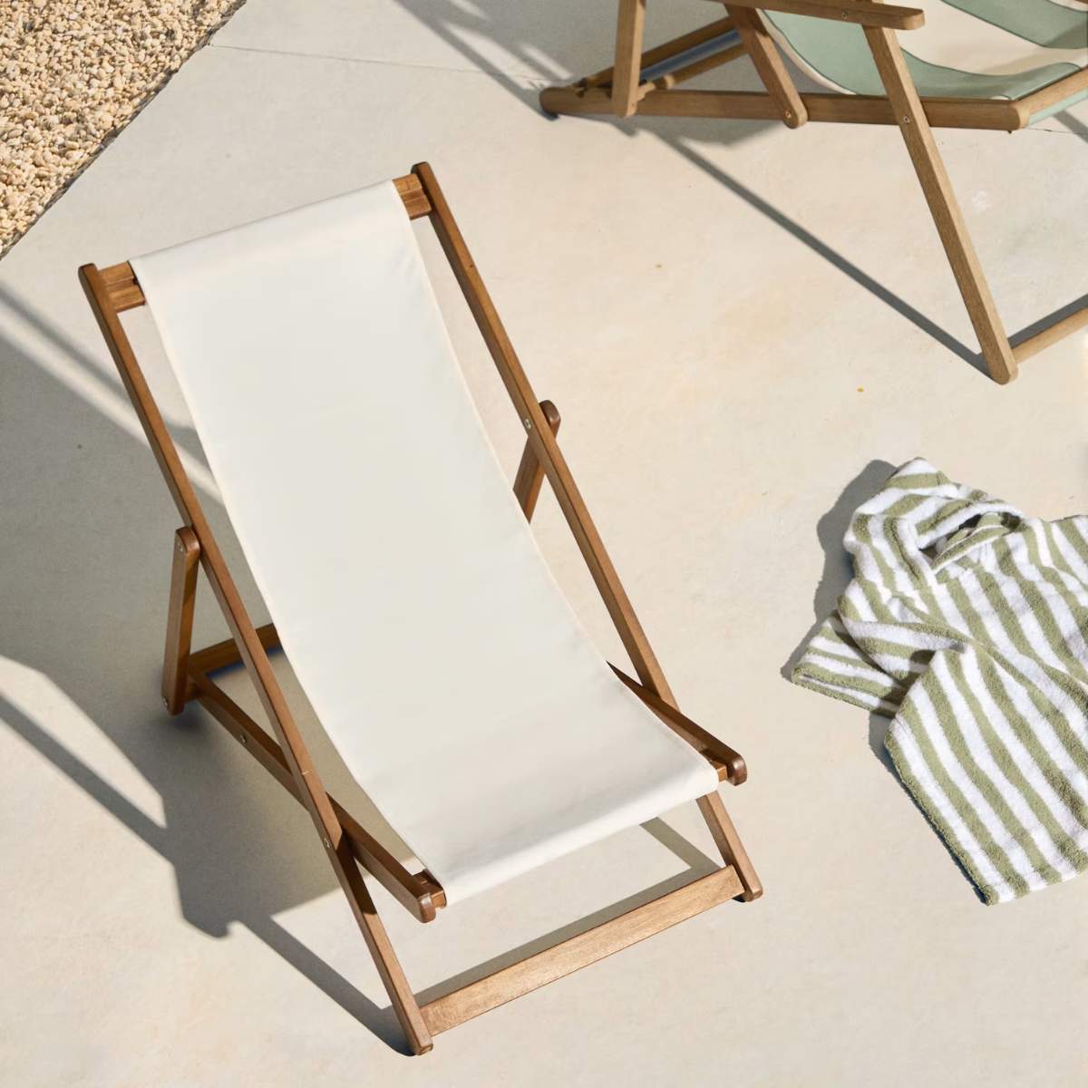 Kave Home Adredna children’s beige outdoor folding hammock made of FSC 100% solid acacia wood