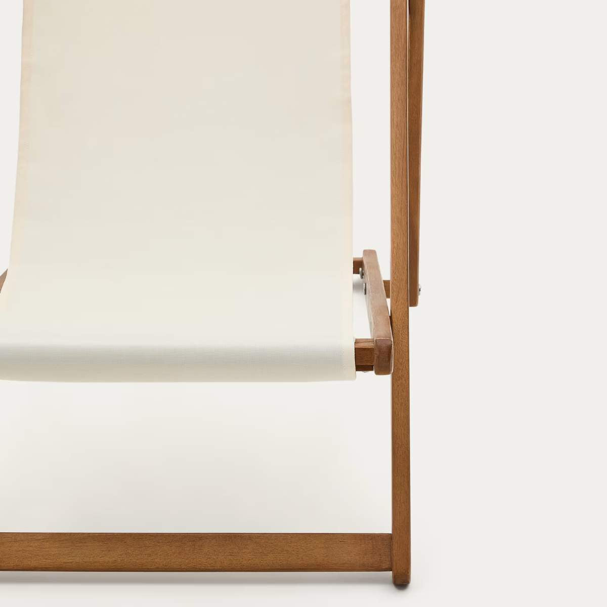 Kave Home Adredna children’s beige outdoor folding hammock made of FSC 100% solid acacia wood
