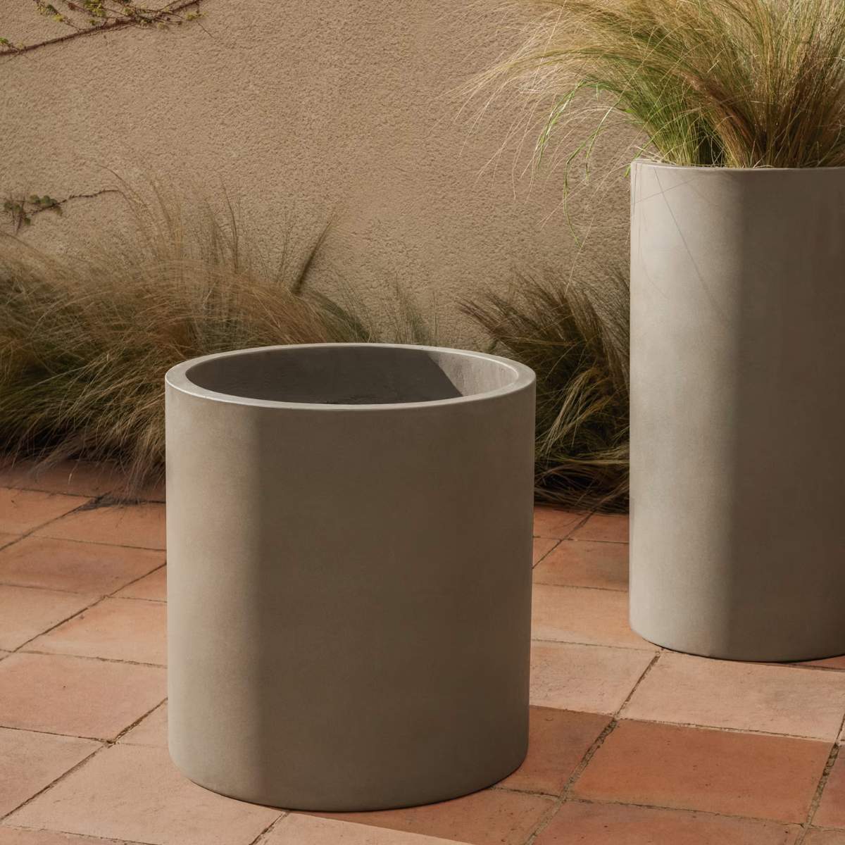 Kave Home Aiguablava brown cement planter Ø 52cm
