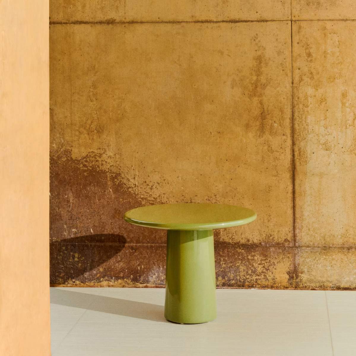 Kave Home Albanella coffee table in cement with glossy green finish Ø65cm