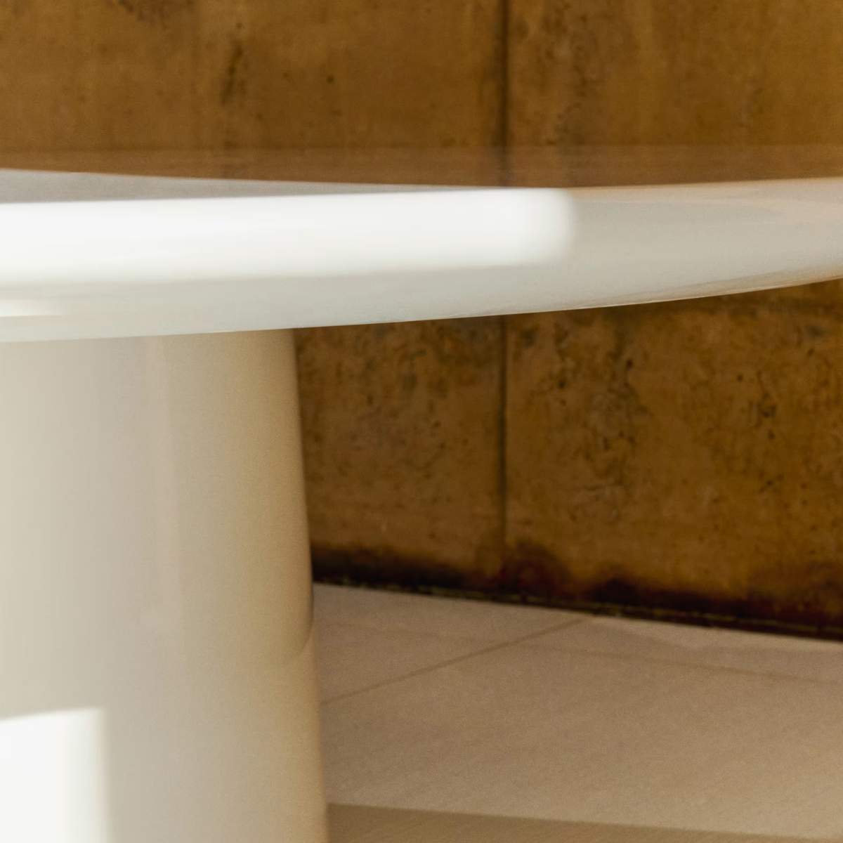 Kave Home Albanella coffee table in cement with glossy green finish Ø110cm