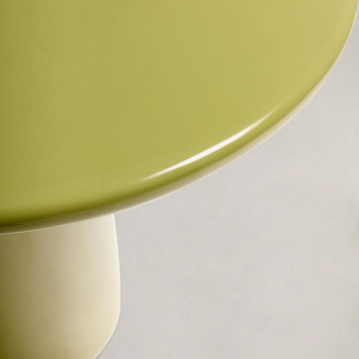 Kave Home Albanella coffee table in cement with glossy green finish Ø85cm