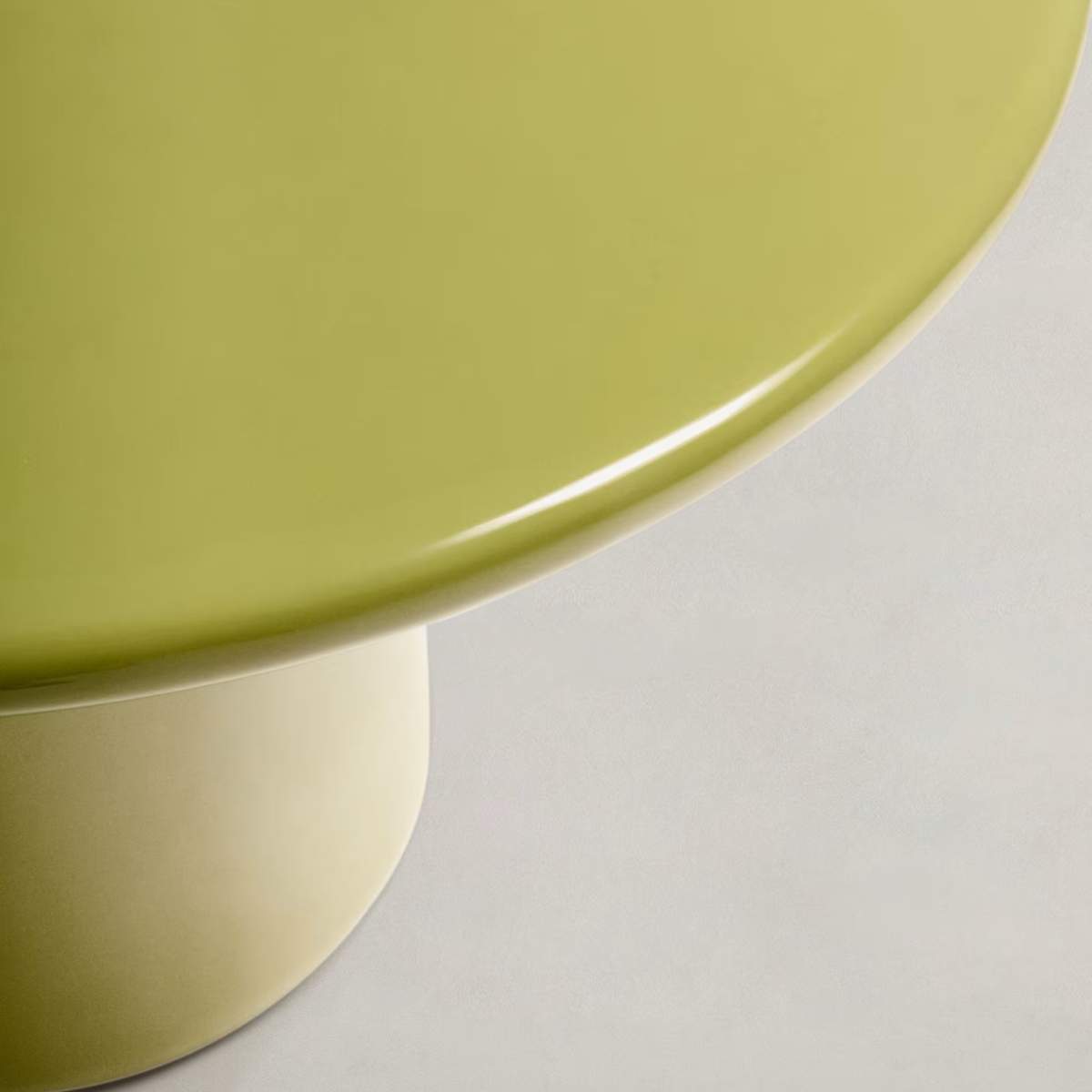 Kave Home Albanella coffee table in cement with glossy green finish Ø110cm