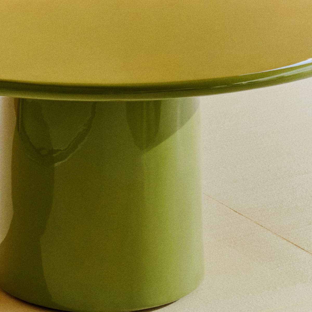 Kave Home Albanella coffee table in cement with glossy green finish Ø85cm