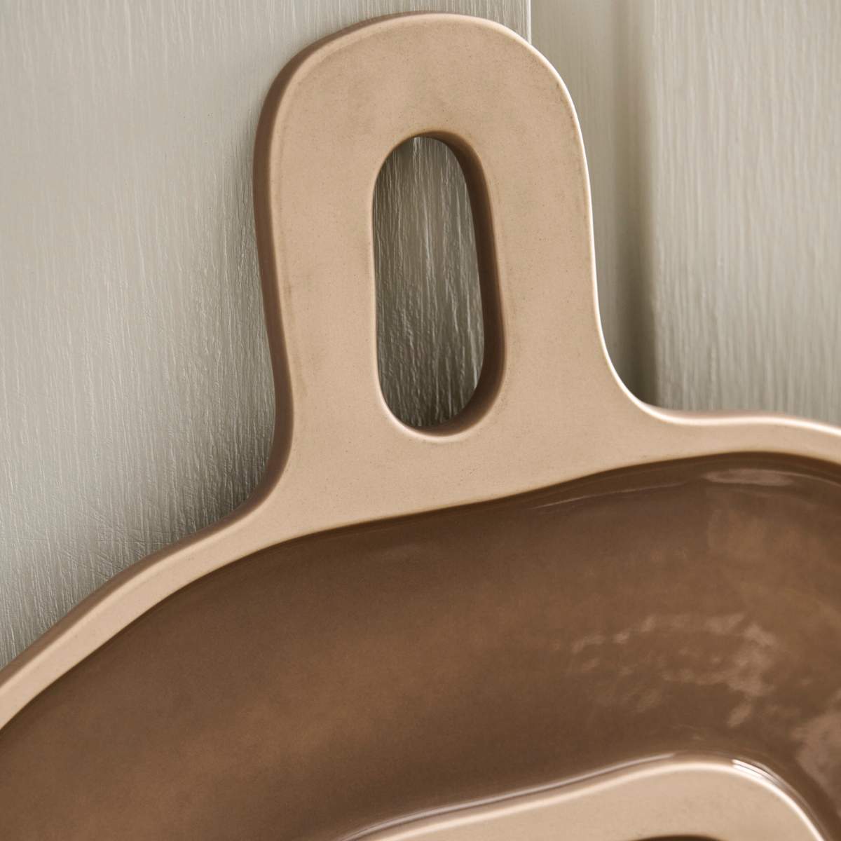 Garden Trading Alderley Round Serving Board Truffle