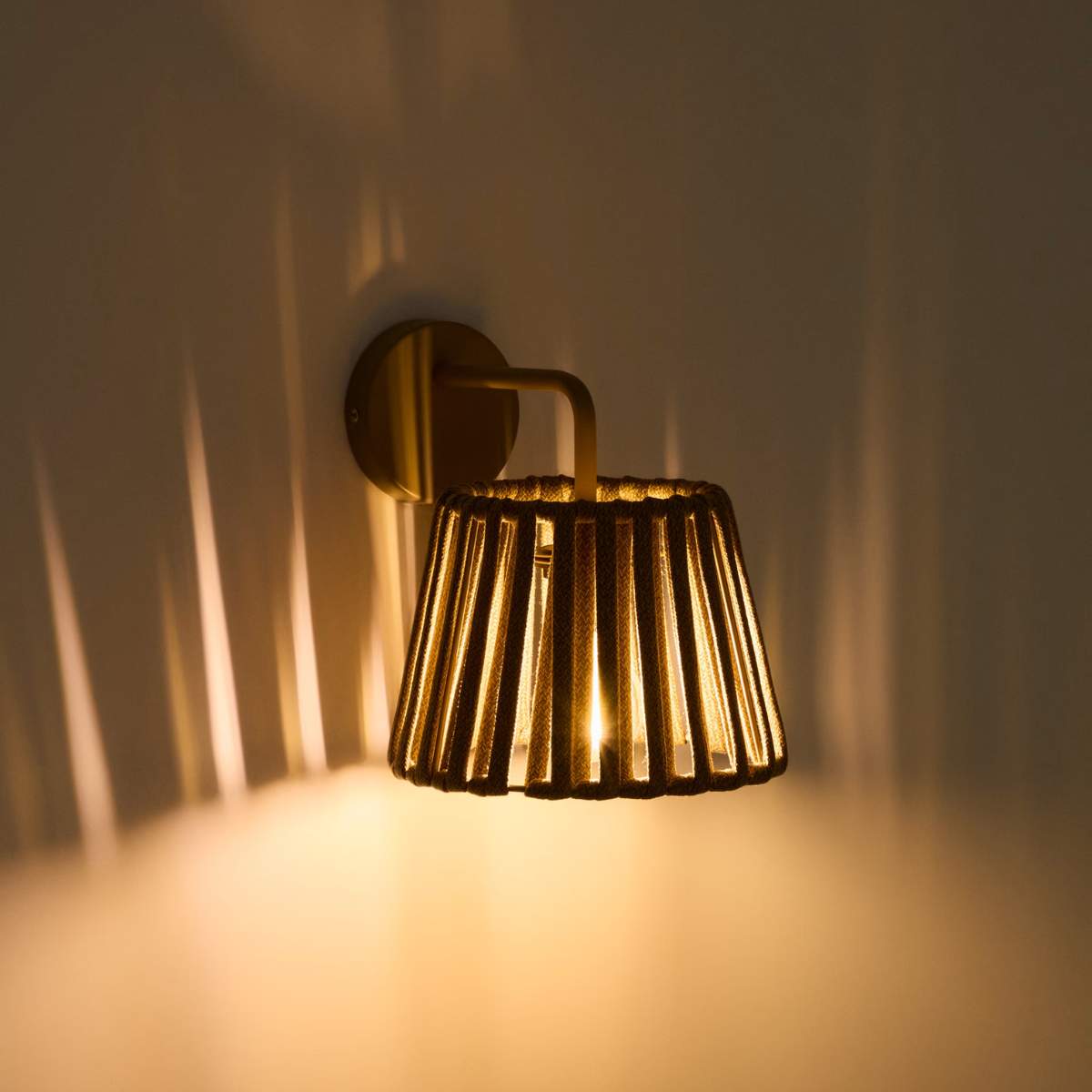 Kave Home Aldet terracotta outdoor wall light in flat rope cord and metal