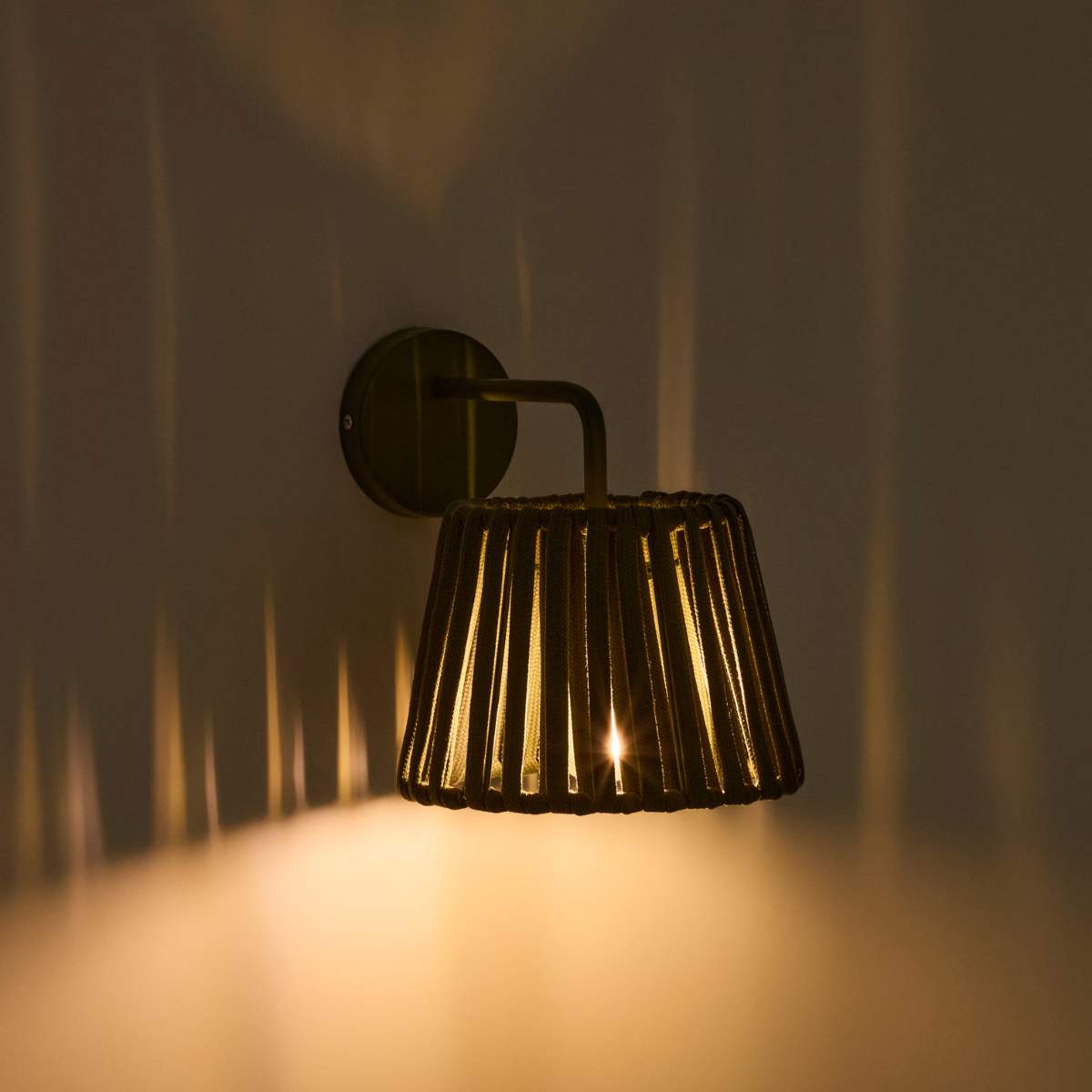Kave Home Aldet terracotta outdoor wall light in flat rope cord and metal
