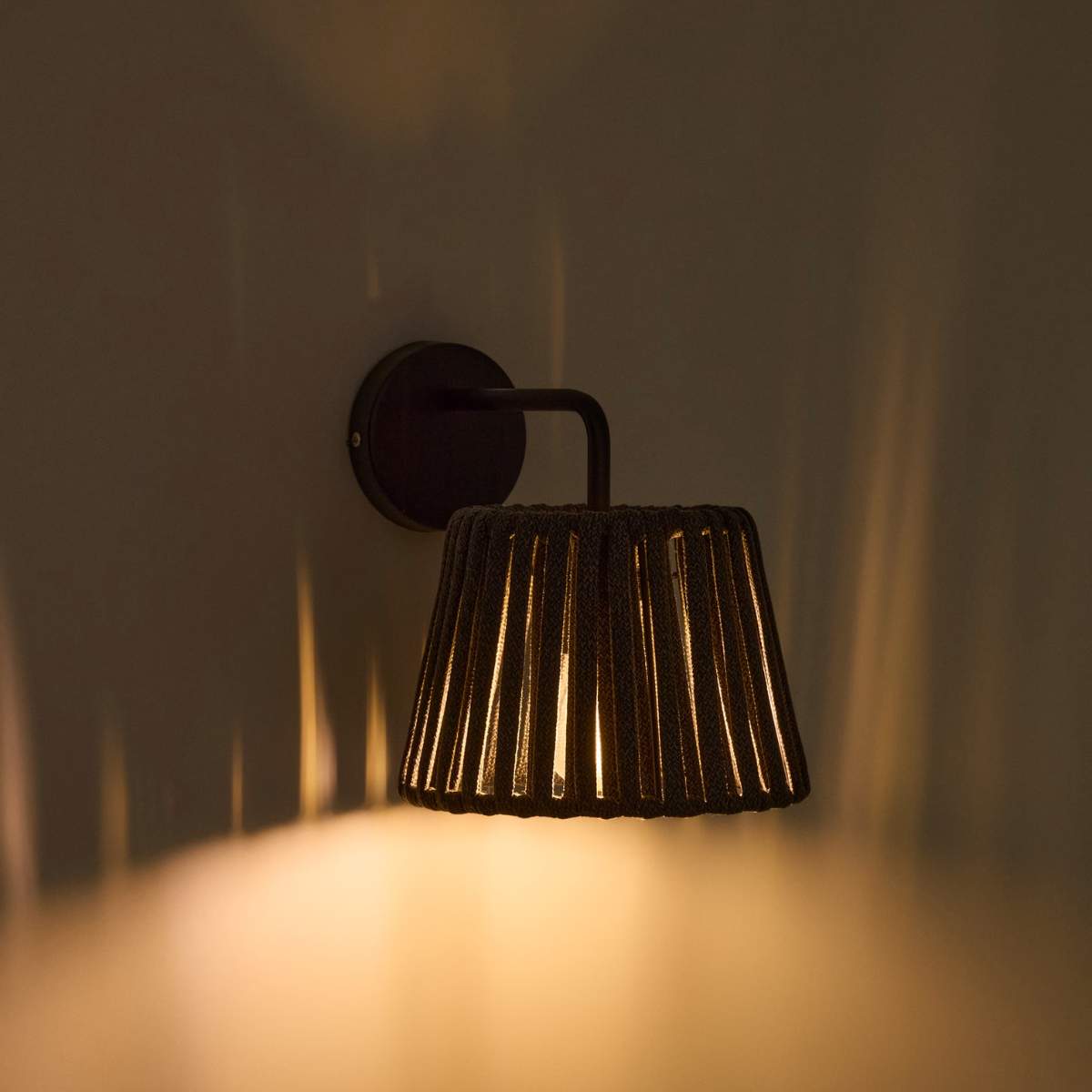 Kave Home Aldet terracotta outdoor wall light in flat rope cord and metal