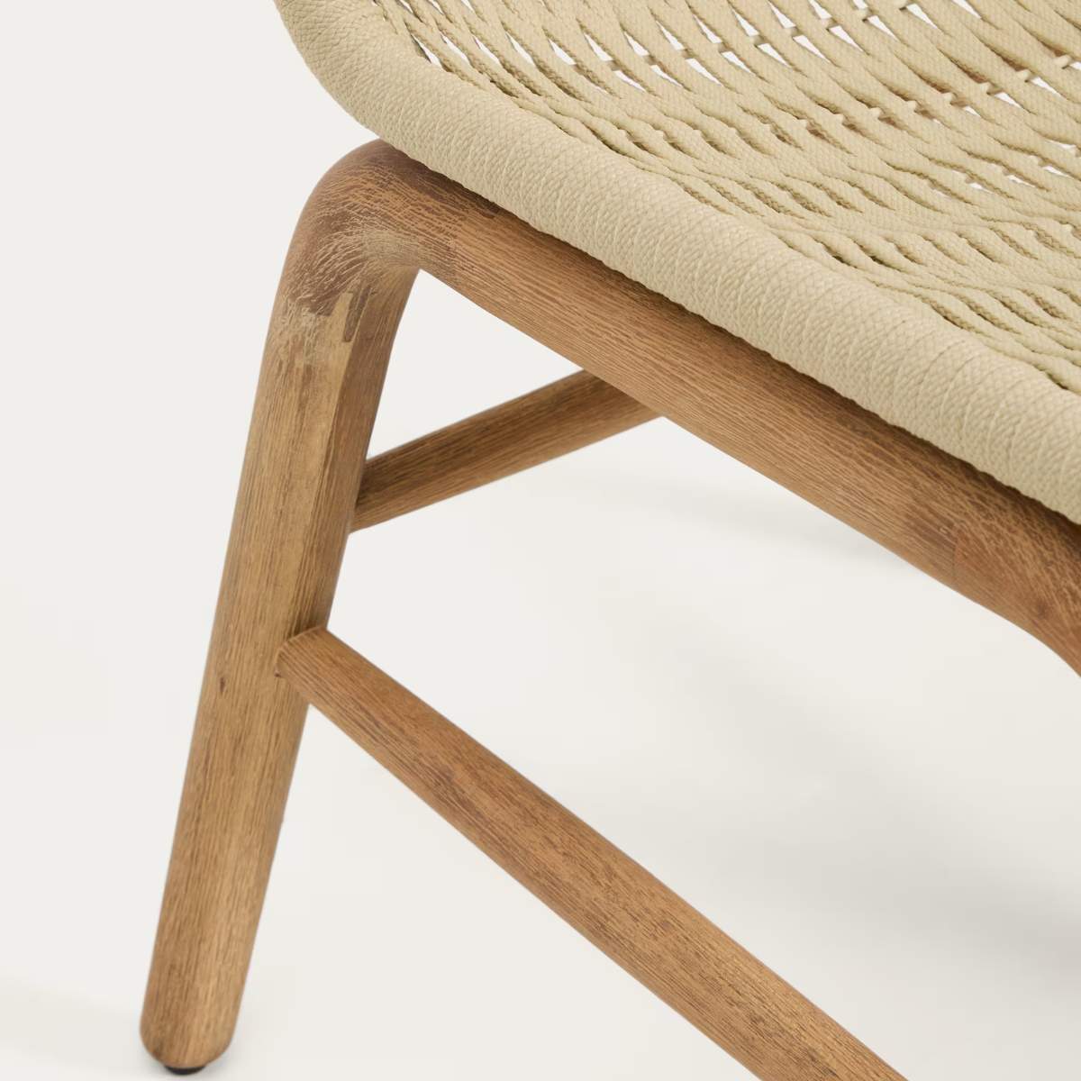 Kave Home Alipa chair in FSC 100% solid acacia wood and ecru rope cord