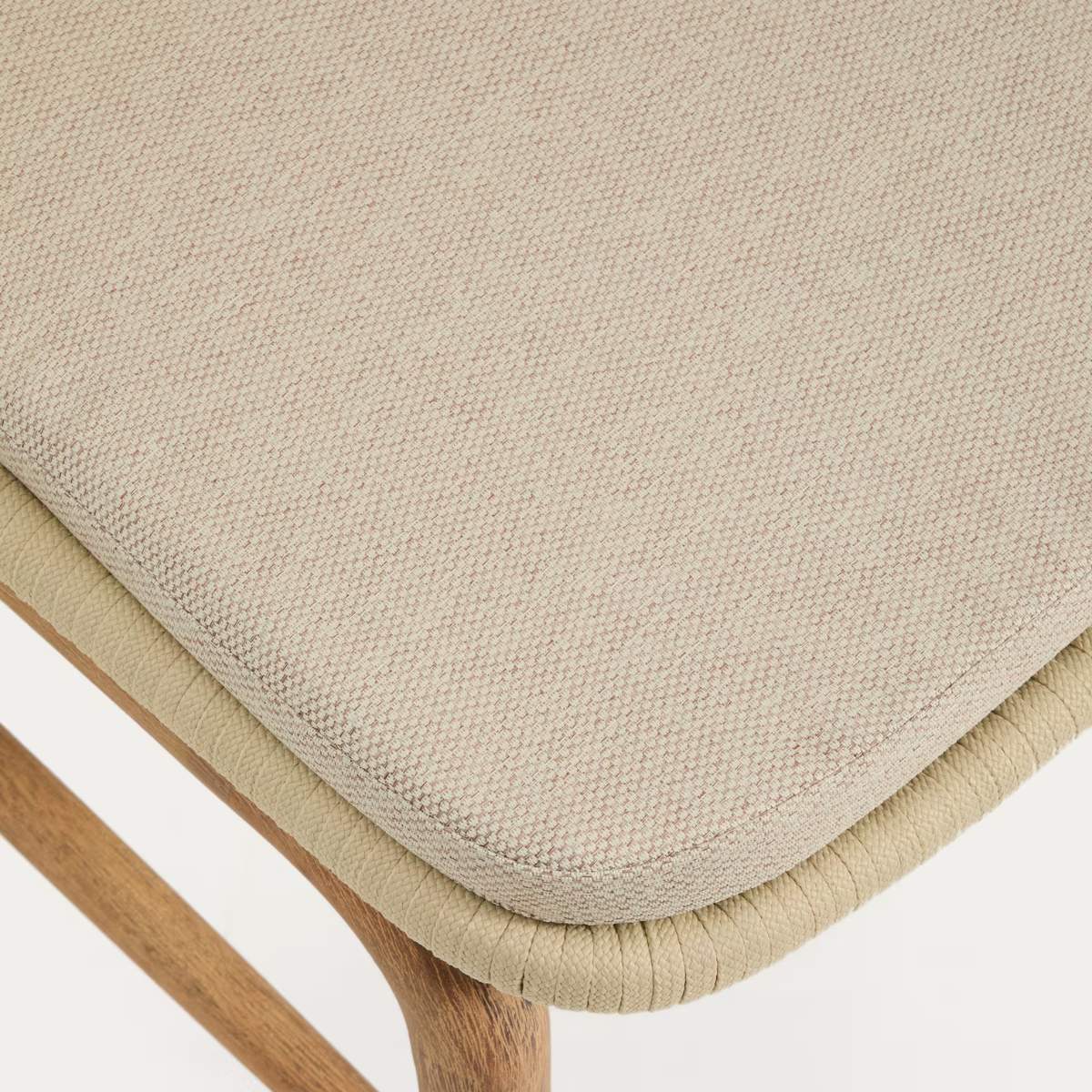 Kave Home Alipa chair in FSC 100% solid acacia wood and ecru rope cord