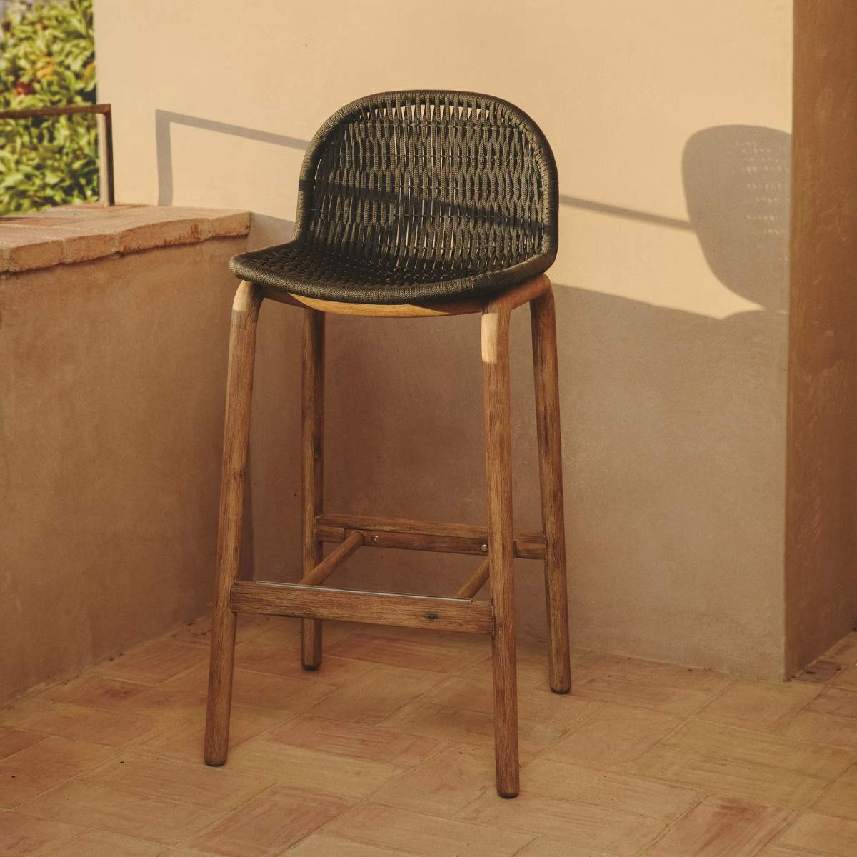 Kave Home Alipa stool in FSC 100% solid acacia wood and dark grey rope cord 75 cm
