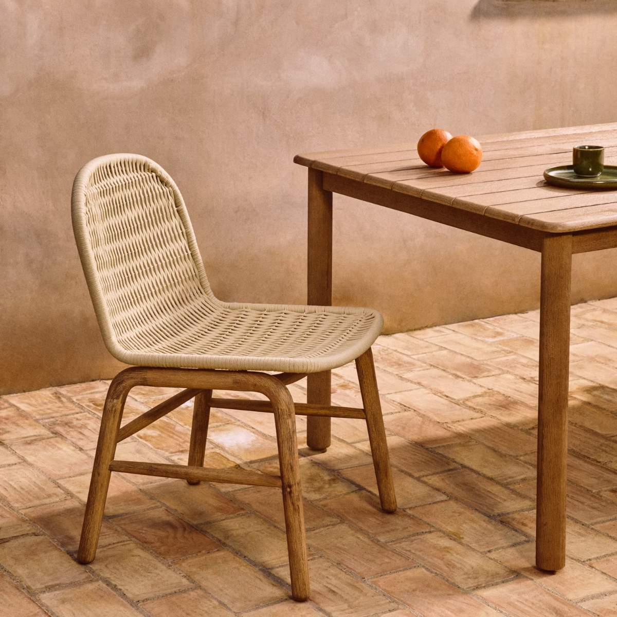 Kave Home Alipa chair in FSC 100% solid acacia wood and ecru rope cord
