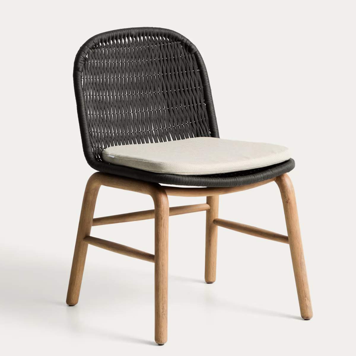 Kave Home Alipa chair in FSC 100% solid acacia wood and ecru rope cord