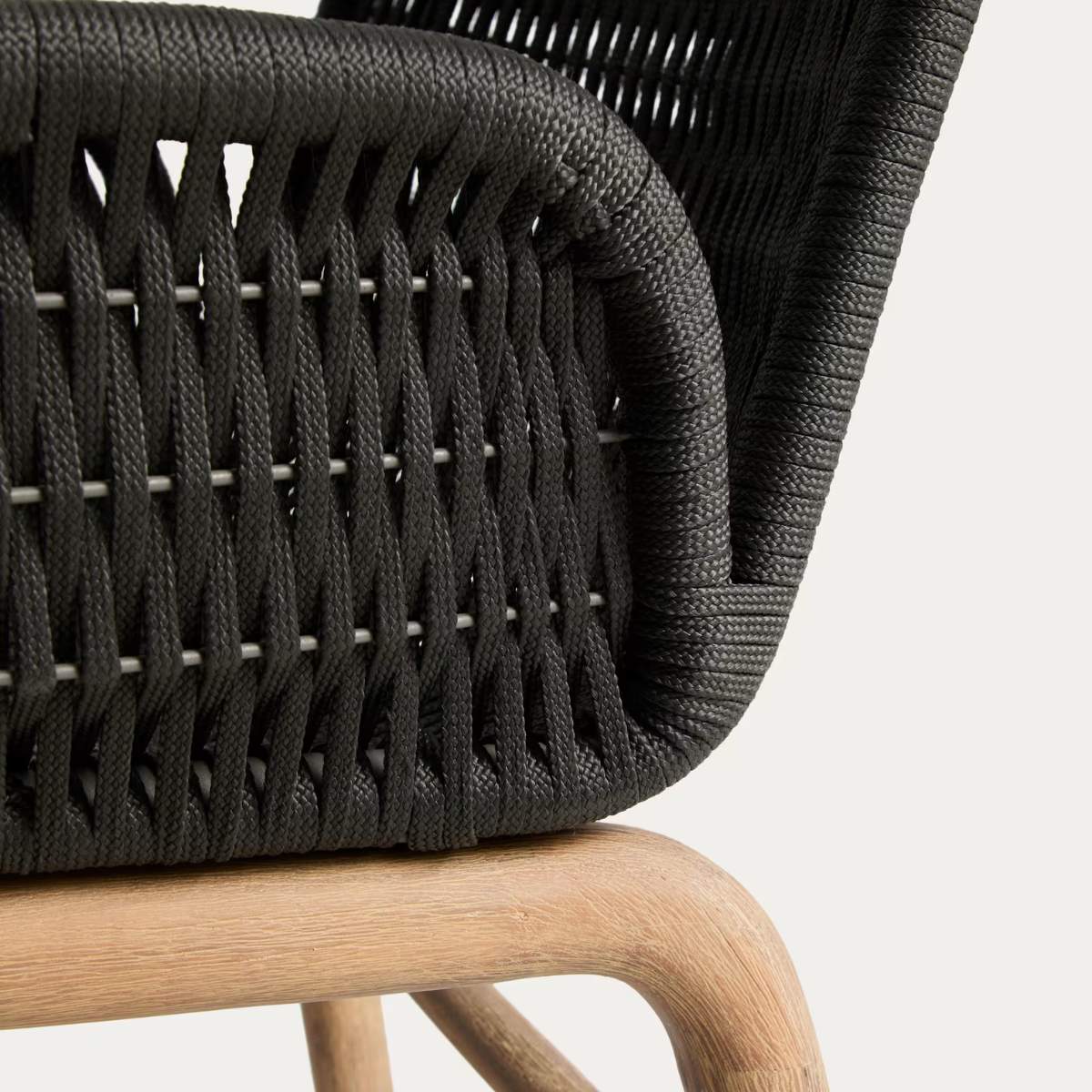 Kave Home Alipa chair with armrests in FSC 100% solid acacia wood and dark grey rope cord